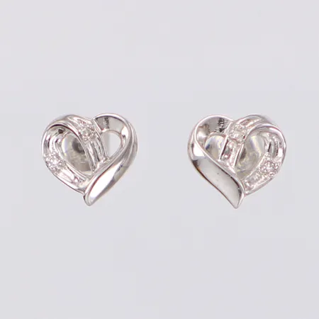 Örhängen med diamanter 4xca 0,005ct, längd 7,9mm, bredd 8,2mm, vitguld 18K  Vikt: 1,4 g