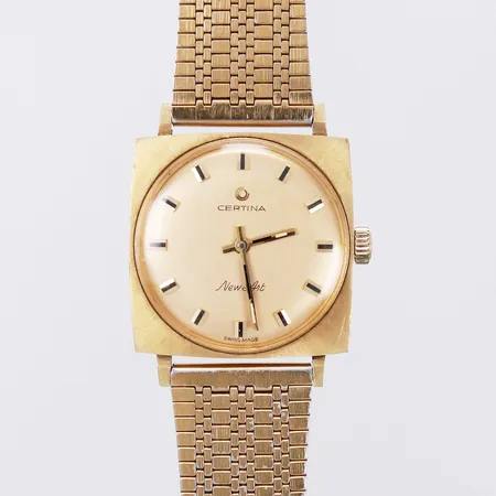 Herrur Certina New art manuell 4010152- 896537 något repigt både baksida boett och glas 18K armlänk i doublé slitet bruttovikt: 56,2g
