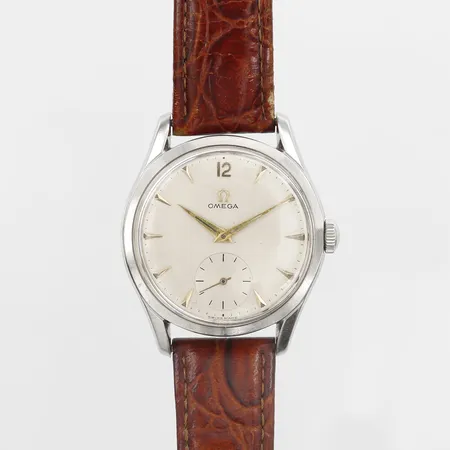 Herrur Omega stål, manuell, 36mm, liten sekundvisare, plexiglas med bruksrepor, slitage på lysmassa, repor, gravyr, läderband, inga tillbehör 