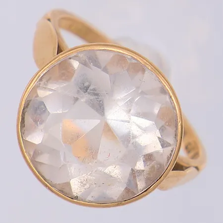 Ring med vit sten stl:16¼, 18K Vikt: 4,6 g