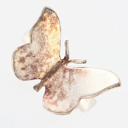 Ring med fjäril stl 16¾, bredd: 4-15mm, silver 925/1000 Vikt: 6,3 g