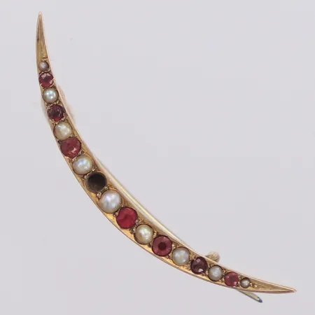 Brosch odlade pärlor och rosa stenar, längd 4cm, bredd 3,0mm, stenar saknas, nål i metall, 9K Vikt: 1,5 g