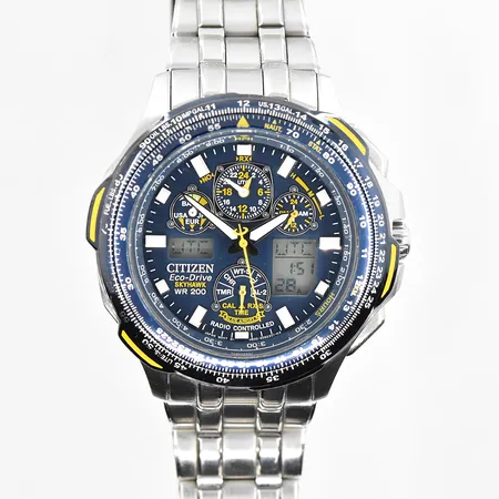 Herrur Citizen Eco-Drive Skyhawk WR200 Blue Angels, stål, digital/analog, Ø44mm, refnr U600-S052190, serienr 251020369, boettnr GN-4W-S-12G, radio controlled, datum, viklås, inga tillbehör.