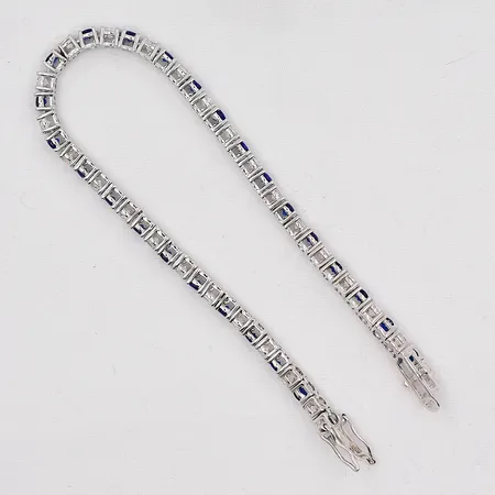 Armband blå och vita stenar längd 18,5cm bredd 3,4mm silver 925/1000 Vikt: 10,2 g