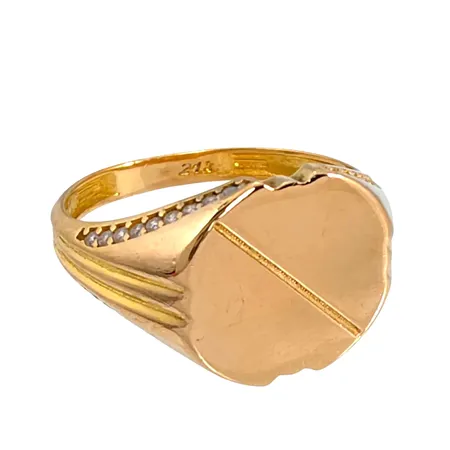 Klackring, 21K guld, vita stenar, Ø20¼ mm, bredd 2,7 - 14 mm Vikt: 5,1 g