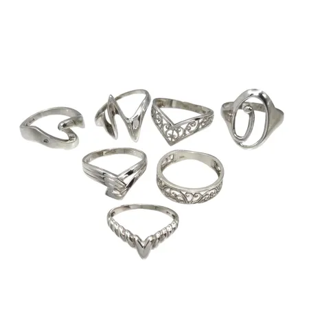 Ringar 7 st silver, Diamant 0,01ct, stl:16¼ - 19½ mm, bl.a. Guldfynd, stenar utan anmärkning, fint skick  Vikt: 17 g