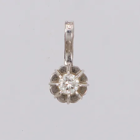 Hänge diamant ca 0,09ct, längd 11mm, bredd 5mm, vitguld, Guldfynd, 18K  Vikt: 0,3 g