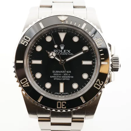 Herrur Rolex Submariner, stål, ref: 114060, serie nr: N37C9926, box & cert, extra länkbitar, uttagen 2016, jack i boett och  armband och smårepor Vikt: 0 g