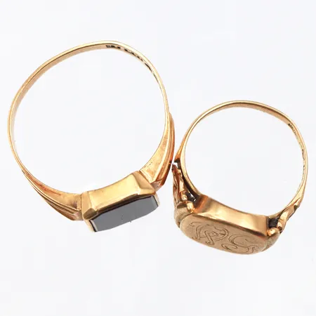 Trasigt guld,sten,18k. Vikt: 7,3 g