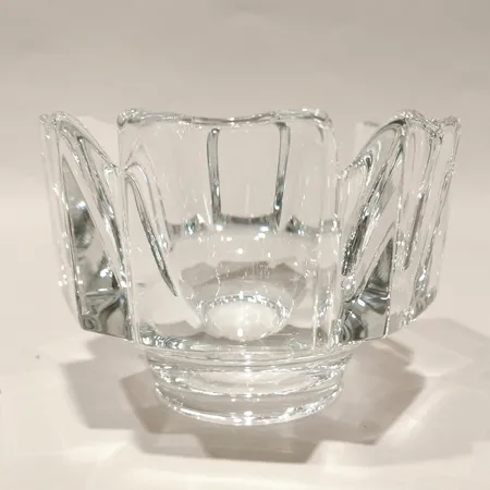 Skål Corona Lars Hellsten Orrefors, höjd ca 8cm Ø ca12cm kristall Skickas med paket.