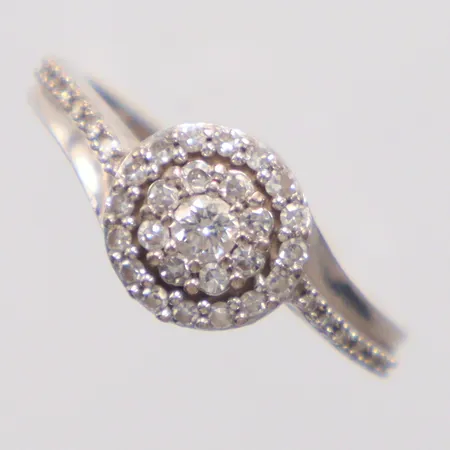 Ring vitguld stl 16, diamanter 33st totalt 0,27ct enligt gravyr, Guldfynd, 18K Vikt: 3,2 g