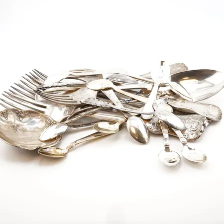 Diverse silver, 830/1000 Vikt: 820,5 g