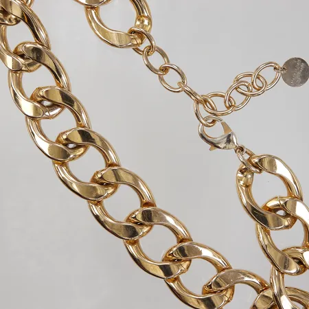 Collier "Diana" av Silvia Gnecchi justerbar längd 45-55cm, bredd 3cm, mindre repor plätterad mässing