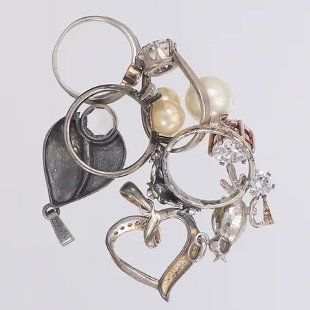 Diverse silver, stenar, odlade pärlor, silver 925/1000 Vikt: 19 g