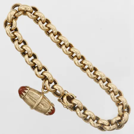 Armband Ärtlänk berlock med karneoler, längd 20,5cm, 9-28mm, Svedboms Guldsmeds Ab år 1961, små bucklor, 18K  Vikt: 21,8 g