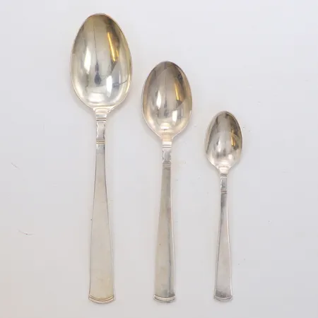 3 Skedar modell Chippendale, GAB, längd 12cm, 15cm, 18cm, repor, 830/1000 silver Vikt: 83,2 g