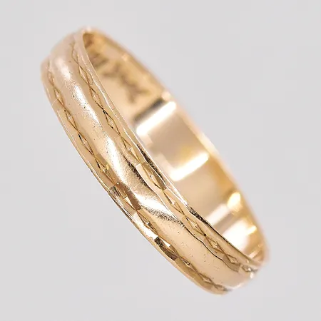 Ring stl:17½ Schalins graverad 9K Vikt: 1,1 g