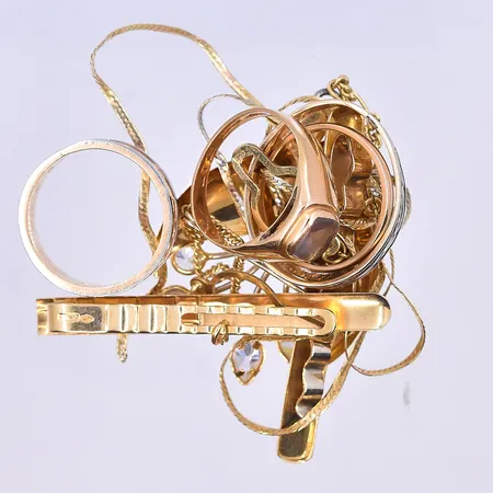 Diverse guld, 18K. Vikt: 34,6 g