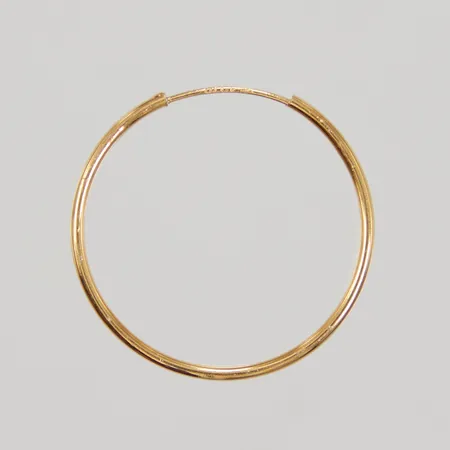 Udda Örhänge Ø26mm, bredd 1,6mm, 18K Vikt: 0,7 g