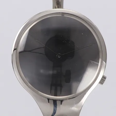 Damur Vivianna, design Torun Bülow-Hübe för Georg Jensen ref-nr 226, serie-nr 004898,  quartz, behov av batteribyte, inga tillbehör.