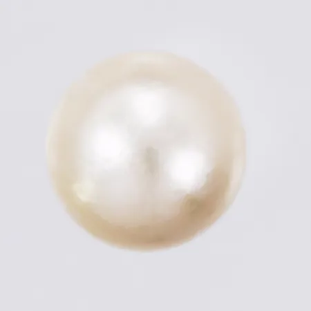 Udda örhänge med pärla Ø ca 8,1mm längd: ca 1,5cm plast stoppers 18K Vikt: 1,1 g