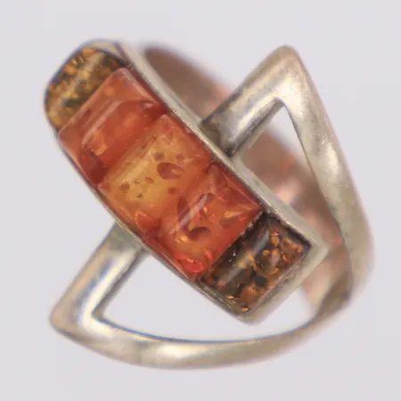 Ring med bärnsten, stl 17½, bredd 21,8mm, silver 925/1000 Vikt: 5,4 g