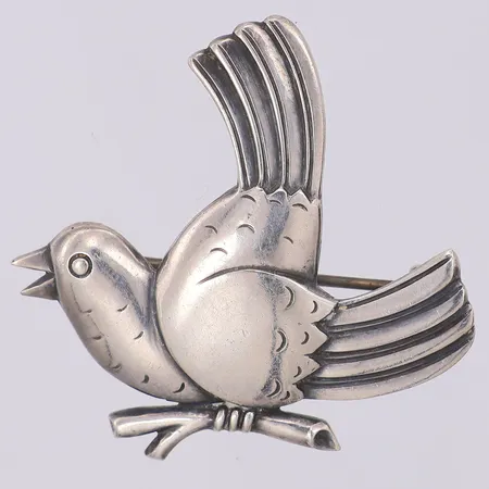 Silverbrosch fågel på kvist 38 x 38mm, G. Dahlgren & Co Ab år 1944, 830/000 Vikt: 6,7 g