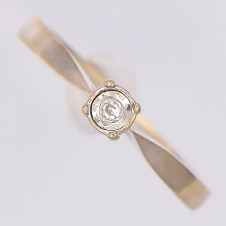 Ring med diamanter 1 x ca 0,01ct stl:16¾, vitguld, 18K Vikt: 1,8 g