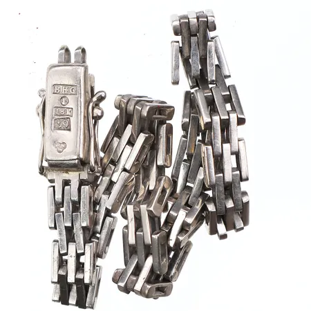 Trasigt guld 18k. Vikt: 14,4 g