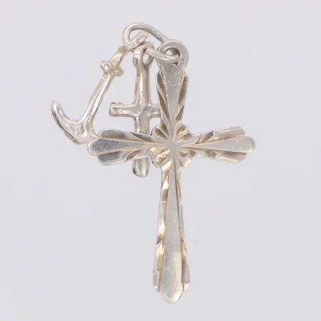 Hänge längd 27mm, 835/1000 silver Vikt: 1,3 g