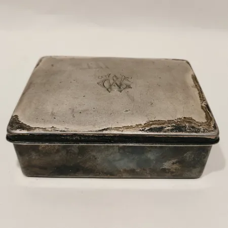 Skrin med träinslag med gipsplatta 12x9cm gravyr slitage silver  bruttovikt 447,8g Vikt: 447,8 g