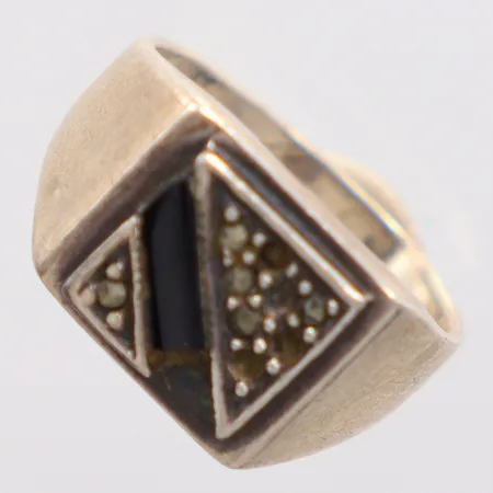 Klackring silver 925/1000 stl:17½ Vikt: 5,1 g