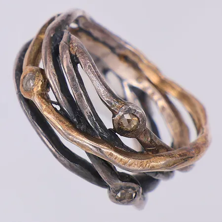 Ring Bjørg Jewellery med rosenslipade diamanter 3 x ca 0,02ct stl:17½,förgylld detalj, silver 925/1000 Vikt: 7 g