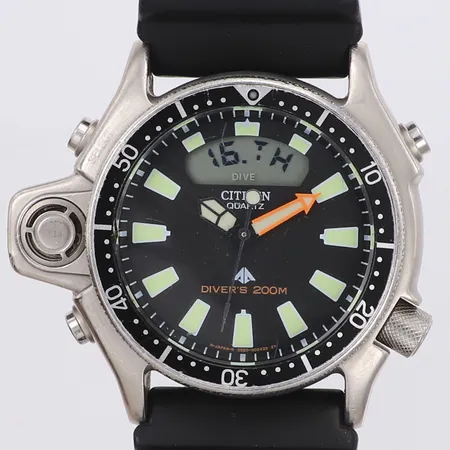 Herrur Citizen Diver´s 200M Promaster, stål, analog/digital, 45mm, refnr C520-S044898, serienr 961050117, gummiarmband, repor, slitage, inga tillbehör. 