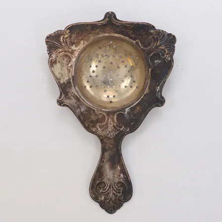 Tesil längd 13,5cm, bredd 8,5cm, ostämplad, 830/1000 silver Vikt: 37,1 g