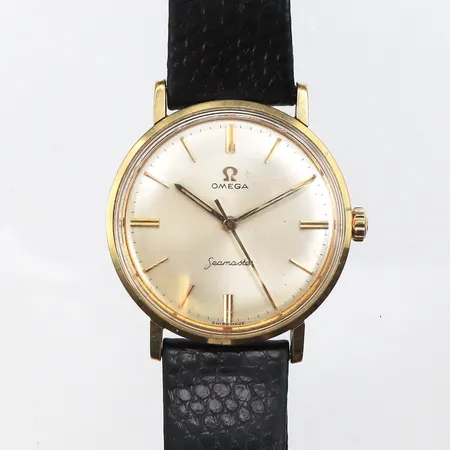 Herrur Omega Seamaster, stål,tickar igång men ej funktionstestad,diameter ca 34.4 mm