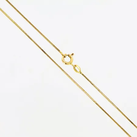 Kedja fyrkantig ormlänk, längd 52cm, bredd 1mm, 18K Vikt: 4 g