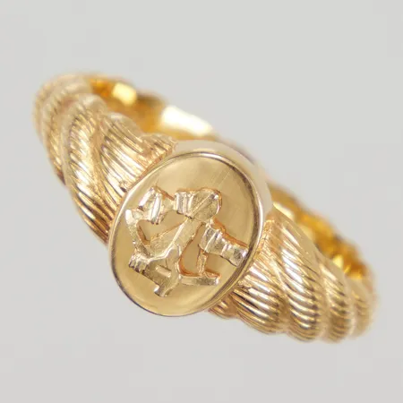 Ring sextant med flätad dekor stl:19½ bredd 4,3-10,7mm, gravyr, finska stämplar, 14K, Vikt: 8,4 g