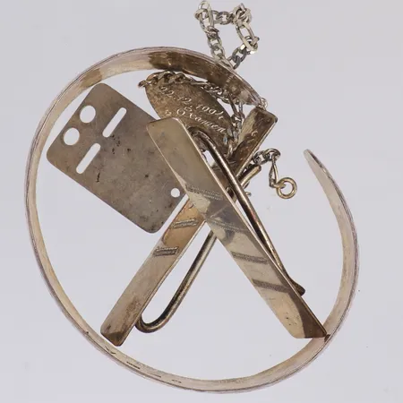 Diverse silver, gravyr, 925/1000 silver  Vikt: 44,9 g