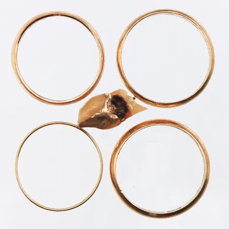 Ringar med gravyrer 18k vikt 15.2 gram + tandguld orensat vikt 2.3 gram. Vikt: 17,5 g