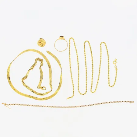 Diverse guld, defekter på samtliga, 18K Vikt: 15,3 g