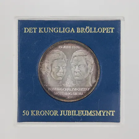 Minnesmynt Det Kungliga bröllopet Konung Carl XVI Gustaf Drottning Silvia 19 Juni 1976, Ø36mm, nominellt värde 50kr, Silver 925/1000, plastetui, Vikt: 26,9 g