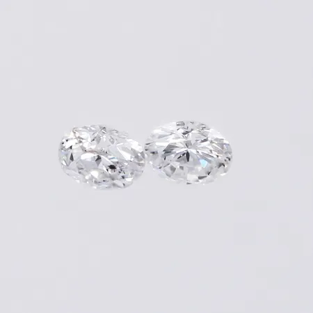 Lösa diamanter ca 2 x 0,10ct TW-W/P Vikt: 0 g