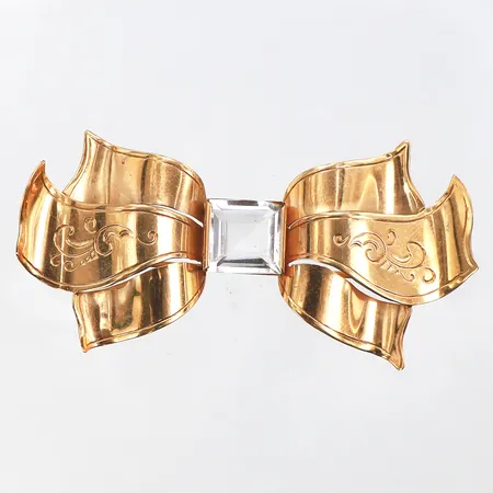 Brosch med bergkristall,Heribert Engelbert Stockholm 1949,design Stigbert,längd ca 6 cm,18k. Vikt: 8,3 g