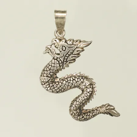 Hänge Drake, 47x25mm inkl ögla, silver 925/1000-delar 5,2g Vikt: 5,2 g