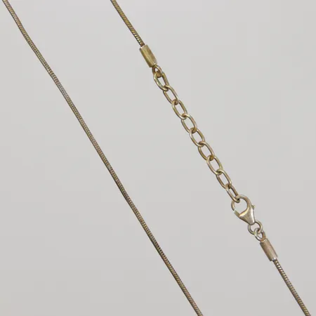 Kedja Ormlänk justerbar längd 46-50cm, bredd 1mm, enstaka brott på länk, förgylld silver 925/1000 Vikt: 5,7 g