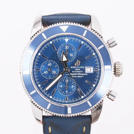 Herrur breitling superocean chironographe automat referensnummer: A13320 serienummer: 2691259 stål  datum inga tillbehör små repor 