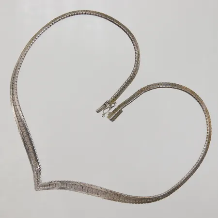 Collier doserad modell 42cm, bredd 4-6mm, trasig länk, lås fäster ej, Silver 925/1000 Vikt: 20,3 g