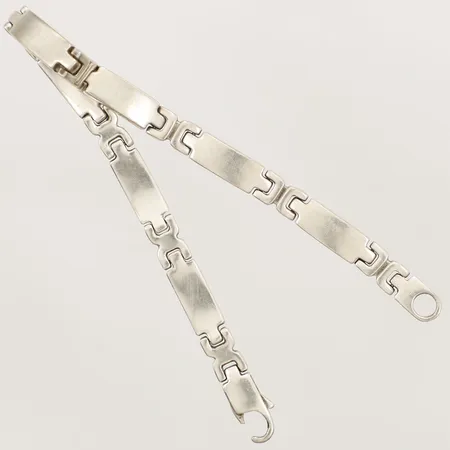 Armband halvstelt, längd 19cm, bredd 6mm defekt lås Silver 925/1000 Vikt: 22,7 g