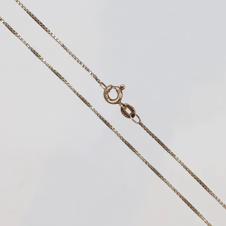 Halskedja Venezia, längd 43cm, bredd 1mm, något bucklig, 18K Vikt: 2,5 g